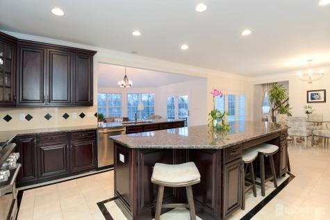 10 Raker Court Hillsborough NJ 08844