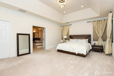 10 Raker Court Hillsborough NJ 08844