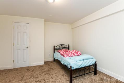 10 Raker Court Hillsborough NJ 08844