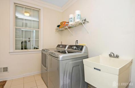 10 Raker Court Hillsborough NJ 08844