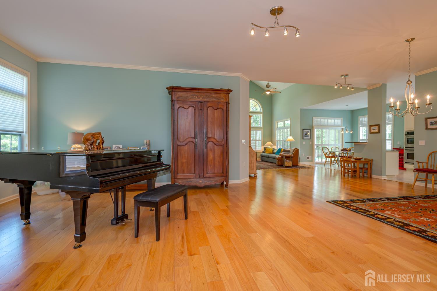 9 Monarch Road Monroe NJ 08831