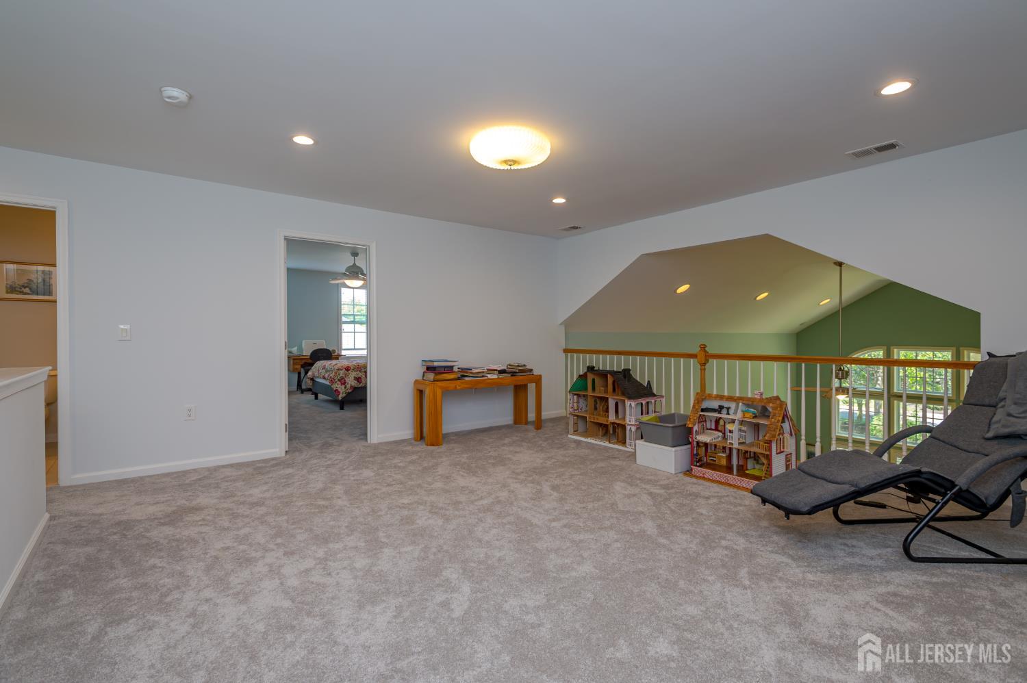 9 Monarch Road Monroe NJ 08831