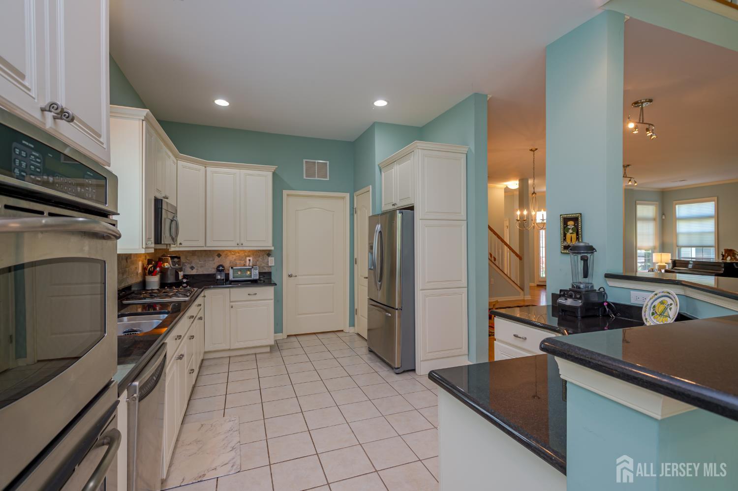 9 Monarch Road Monroe NJ 08831