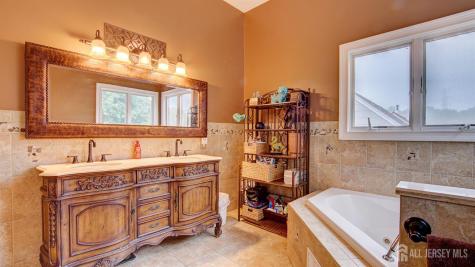 39 Joyce Place Sayreville NJ 08859