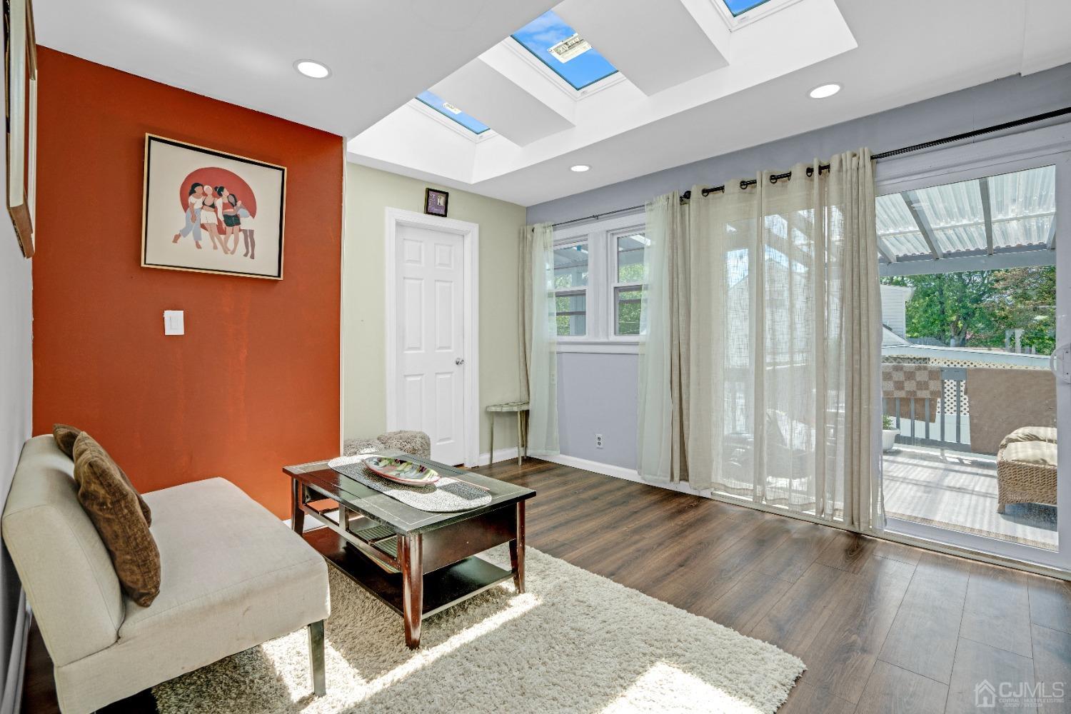 19 Kiva Street Iselin NJ 08830