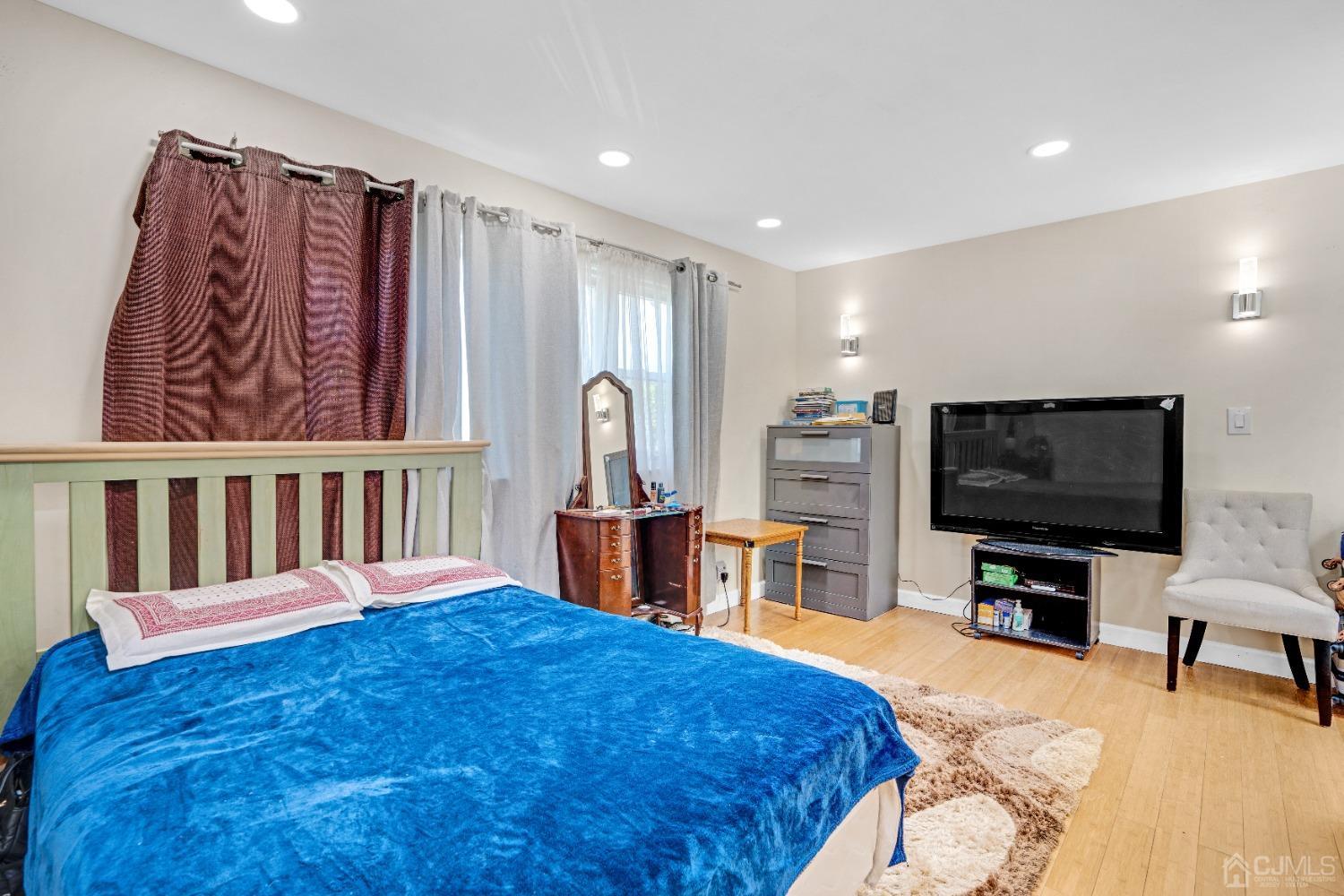 19 Kiva Street Iselin NJ 08830