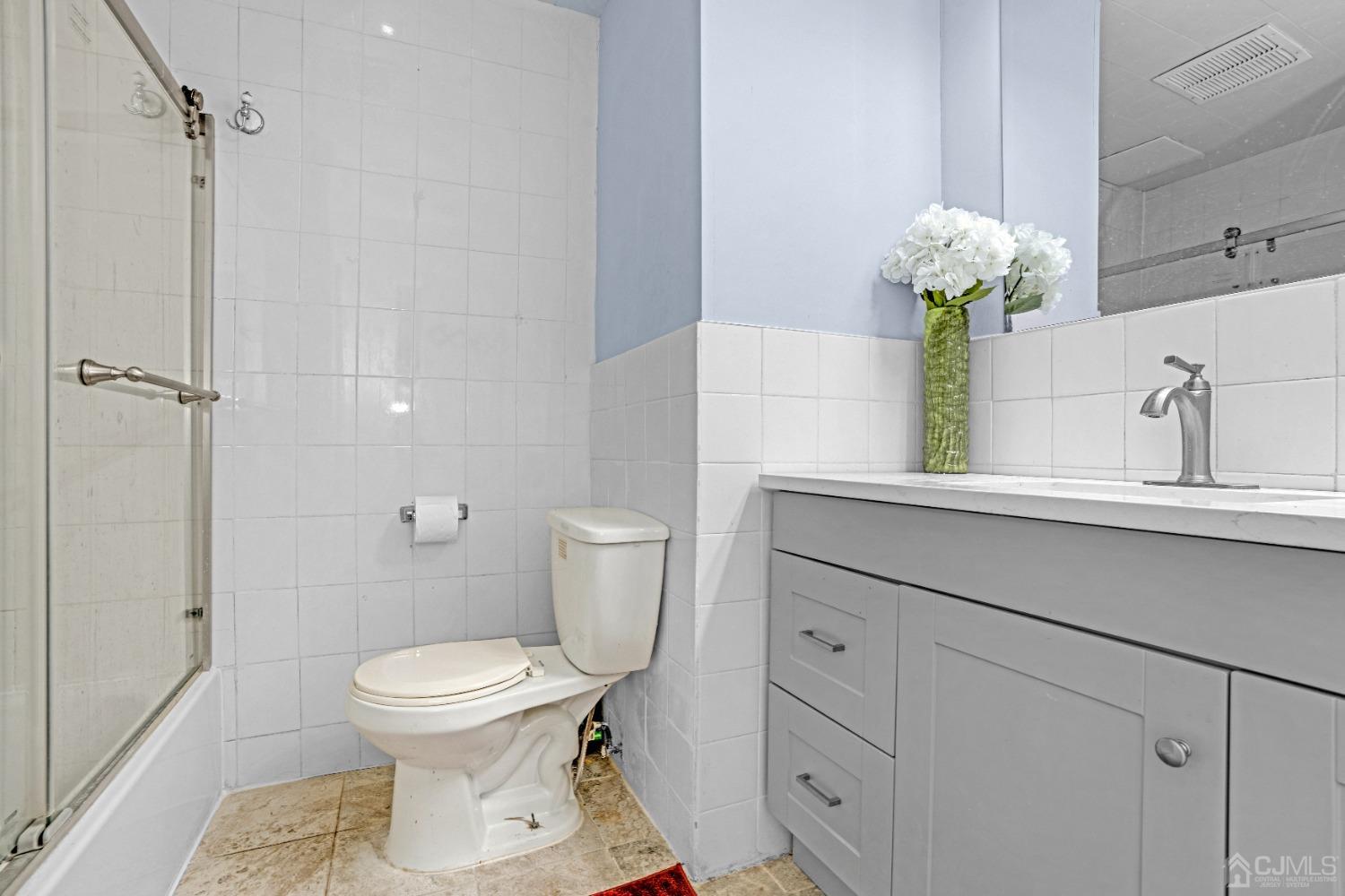19 Kiva Street Iselin NJ 08830