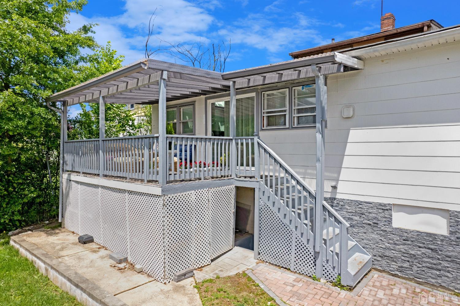 19 Kiva Street Iselin NJ 08830