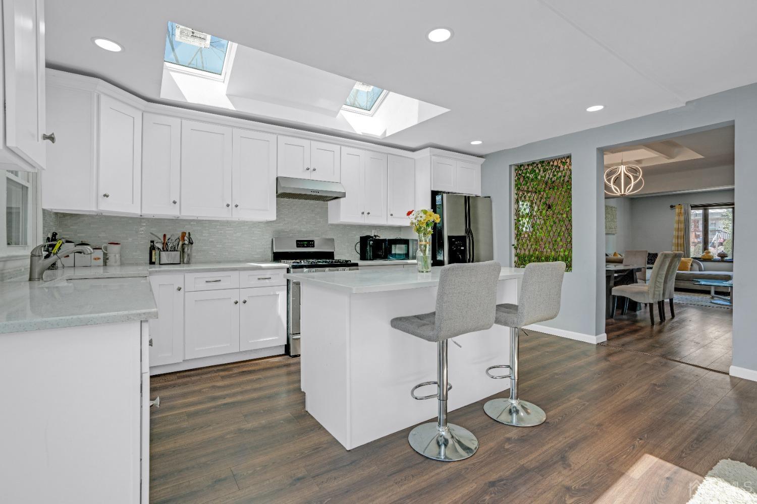19 Kiva Street Iselin NJ 08830