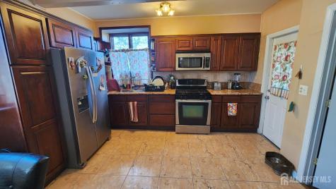 23 Russell Avenue Edison NJ 08817