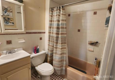 23 Russell Avenue Edison NJ 08817