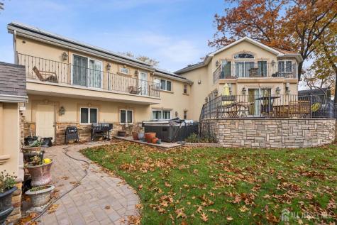 6 Milton Avenue East Brunswick NJ 08816