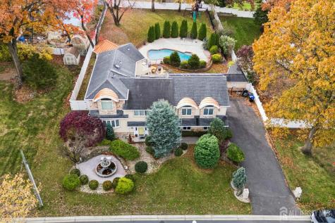 6 Milton Avenue East Brunswick NJ 08816