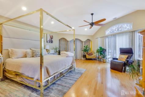 6 Milton Avenue East Brunswick NJ 08816