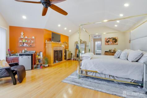6 Milton Avenue East Brunswick NJ 08816