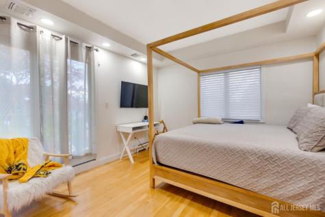 6 Milton Avenue East Brunswick NJ 08816