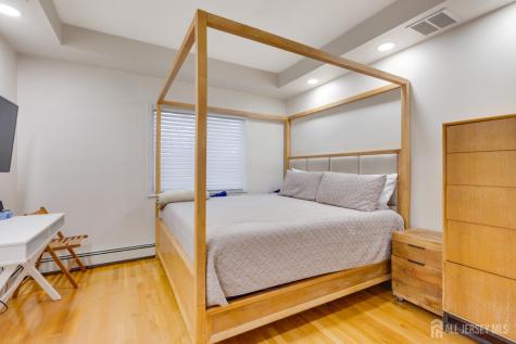 6 Milton Avenue East Brunswick NJ 08816