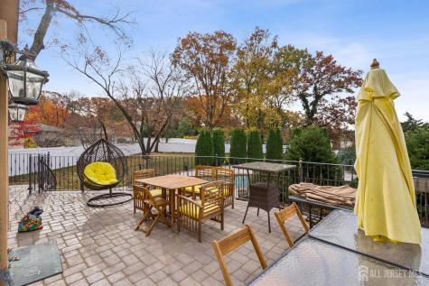 6 Milton Avenue East Brunswick NJ 08816