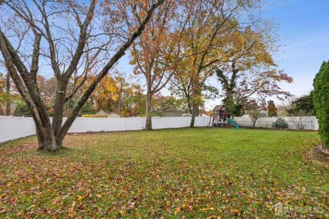 6 Milton Avenue East Brunswick NJ 08816