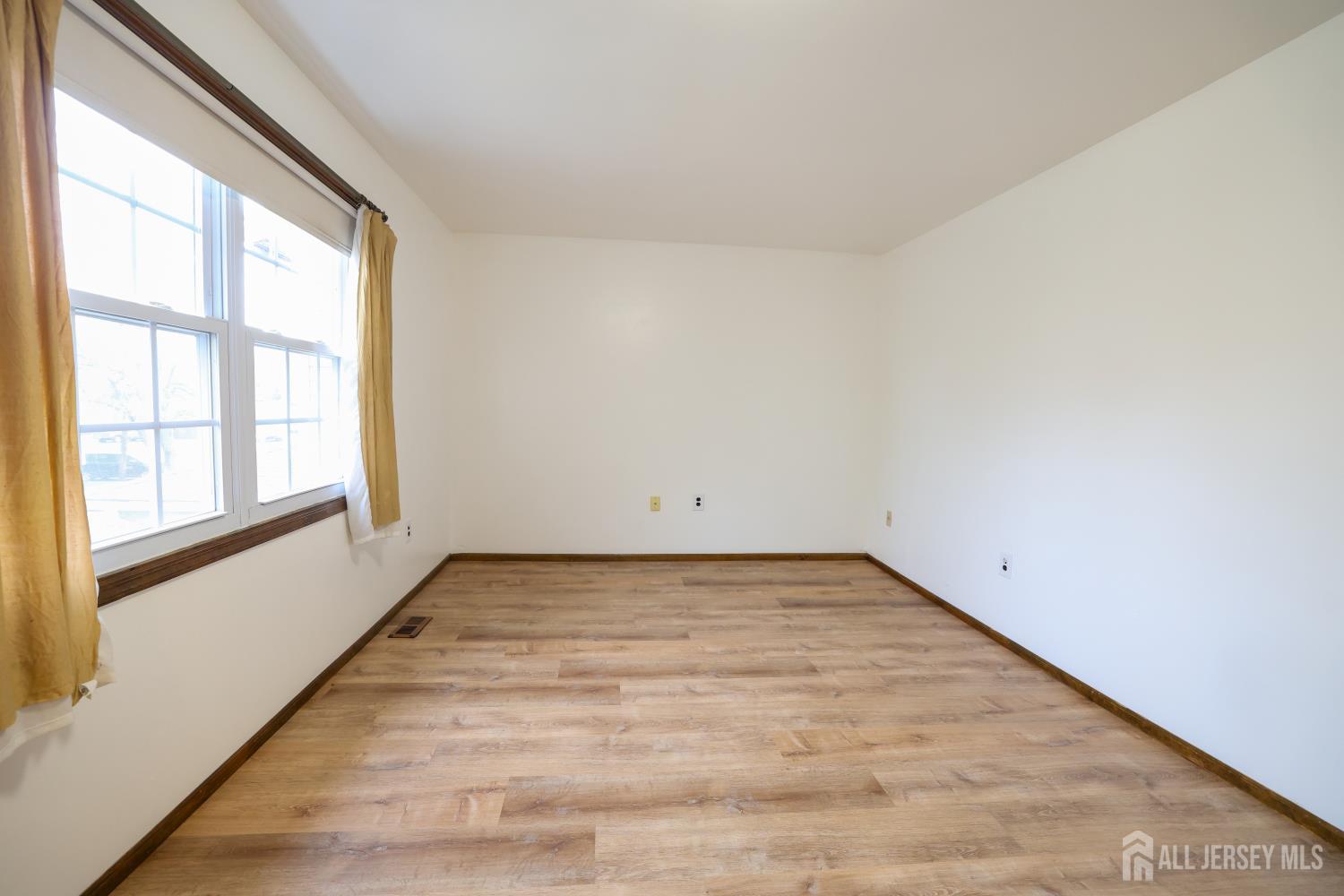 3 Jefferson Drive Spotswood NJ 08884