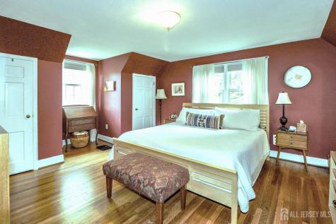 7 Crest Road New Brunswick NJ 08901