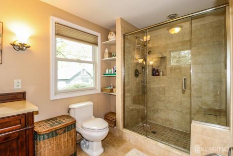 7 Crest Road New Brunswick NJ 08901
