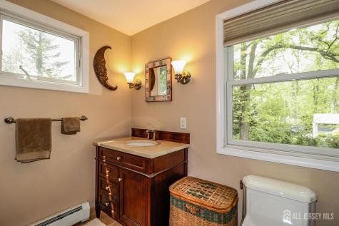 7 Crest Road New Brunswick NJ 08901