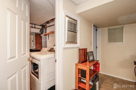 7 Crest Road New Brunswick NJ 08901
