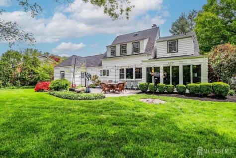 7 Crest Road New Brunswick NJ 08901