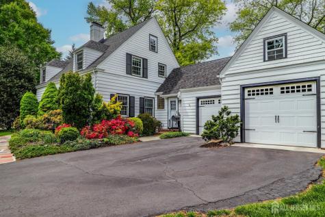 7 Crest Road New Brunswick NJ 08901