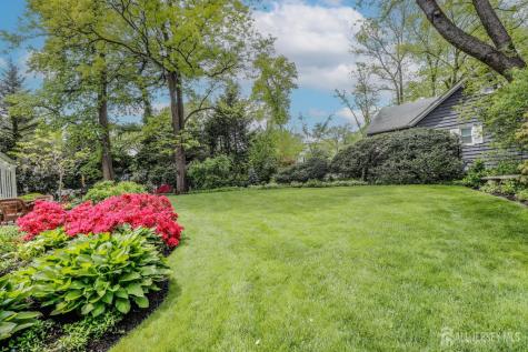 7 Crest Road New Brunswick NJ 08901