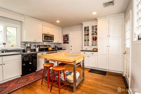 7 Crest Road New Brunswick NJ 08901