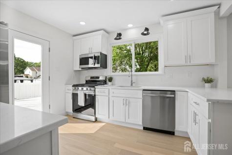 122 Fernhead Avenue Spotswood NJ 08884