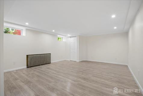 122 Fernhead Avenue Spotswood NJ 08884