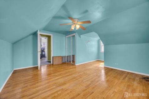 17 Hillcrest Avenue Edison NJ 08817