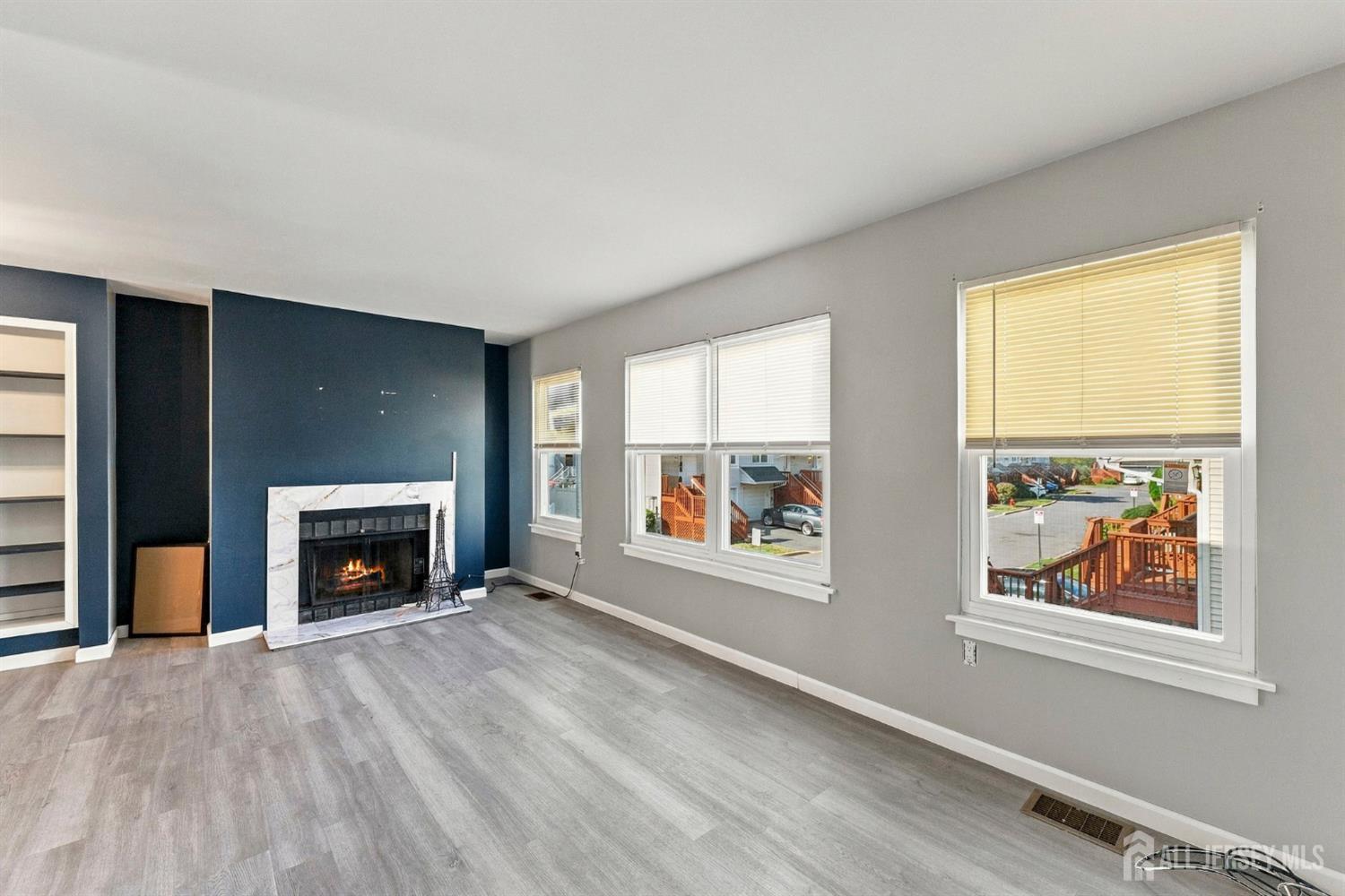 129 Fulton Court New Brunswick NJ 08901