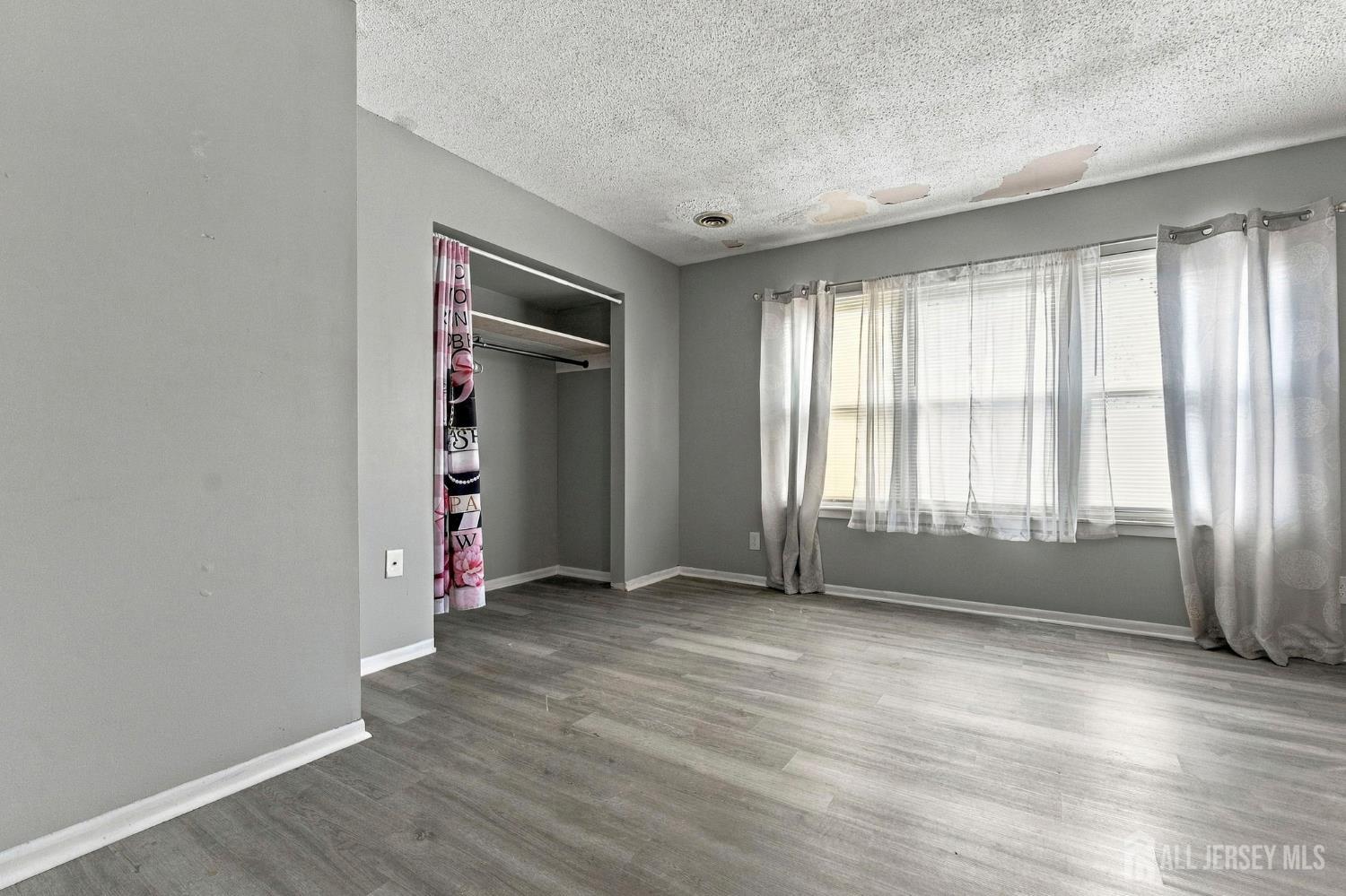 129 Fulton Court New Brunswick NJ 08901
