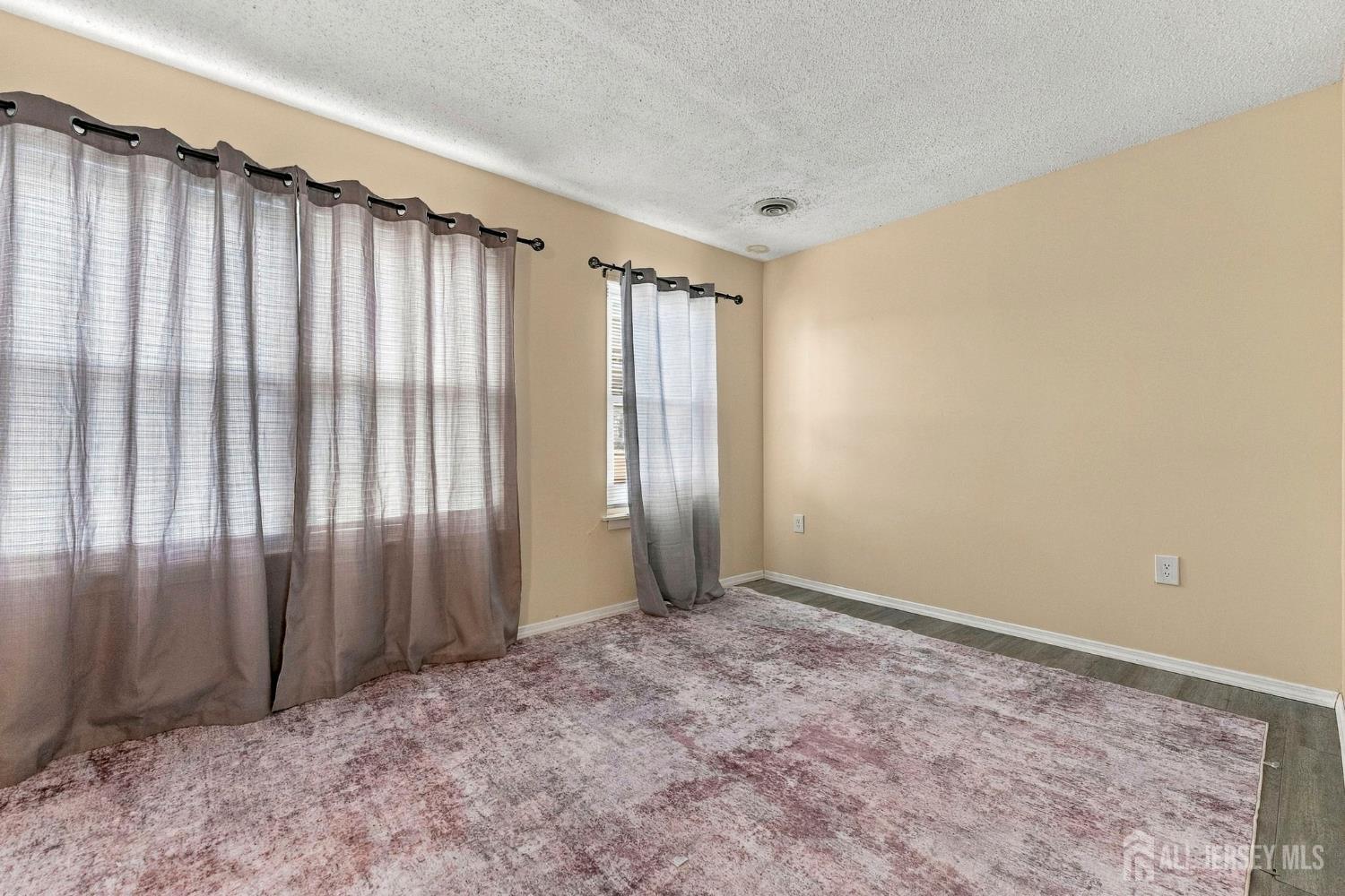 129 Fulton Court New Brunswick NJ 08901