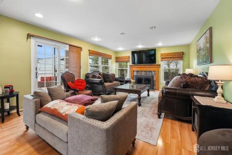 9 Chipwood Lane North Brunswick NJ 08902