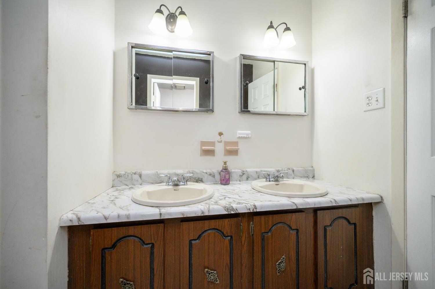 504 Linda Court Brick NJ 08724