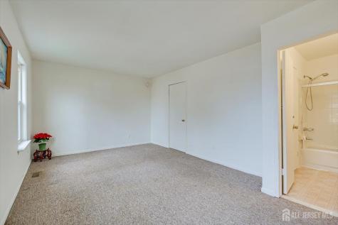 112 Redbud Road Piscataway NJ 08854
