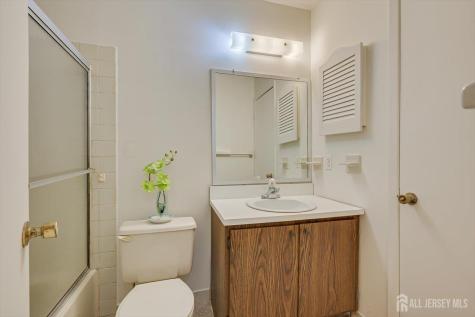112 Redbud Road Piscataway NJ 08854
