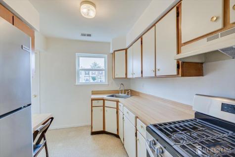 112 Redbud Road Piscataway NJ 08854