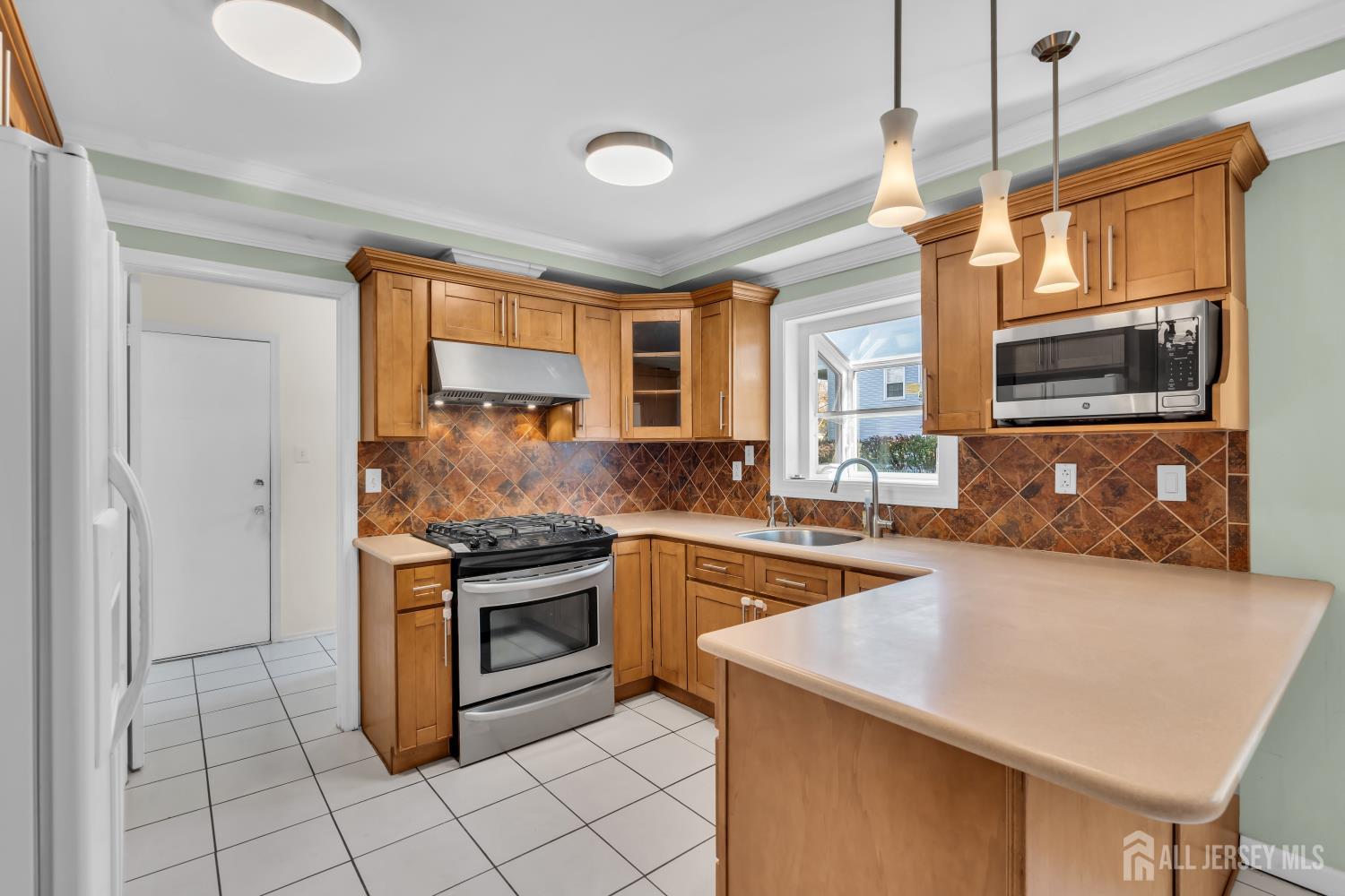 30 Hamilton Lane Plainsboro NJ 08536