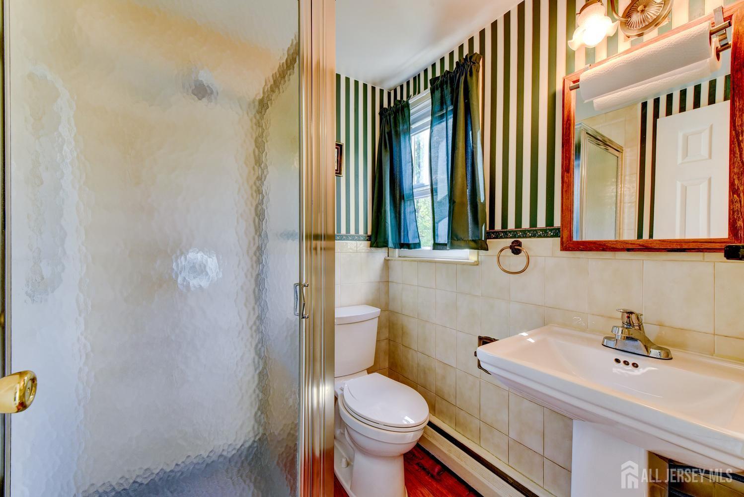 533 Ellis Parkway Piscataway NJ 08854