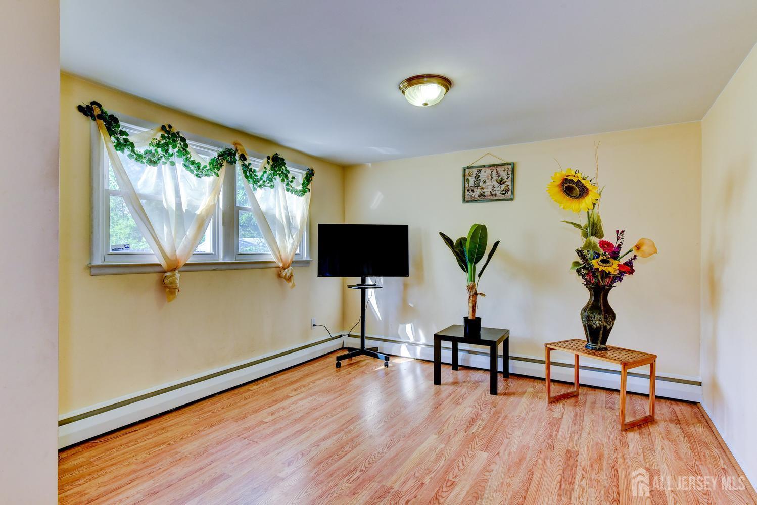 533 Ellis Parkway Piscataway NJ 08854