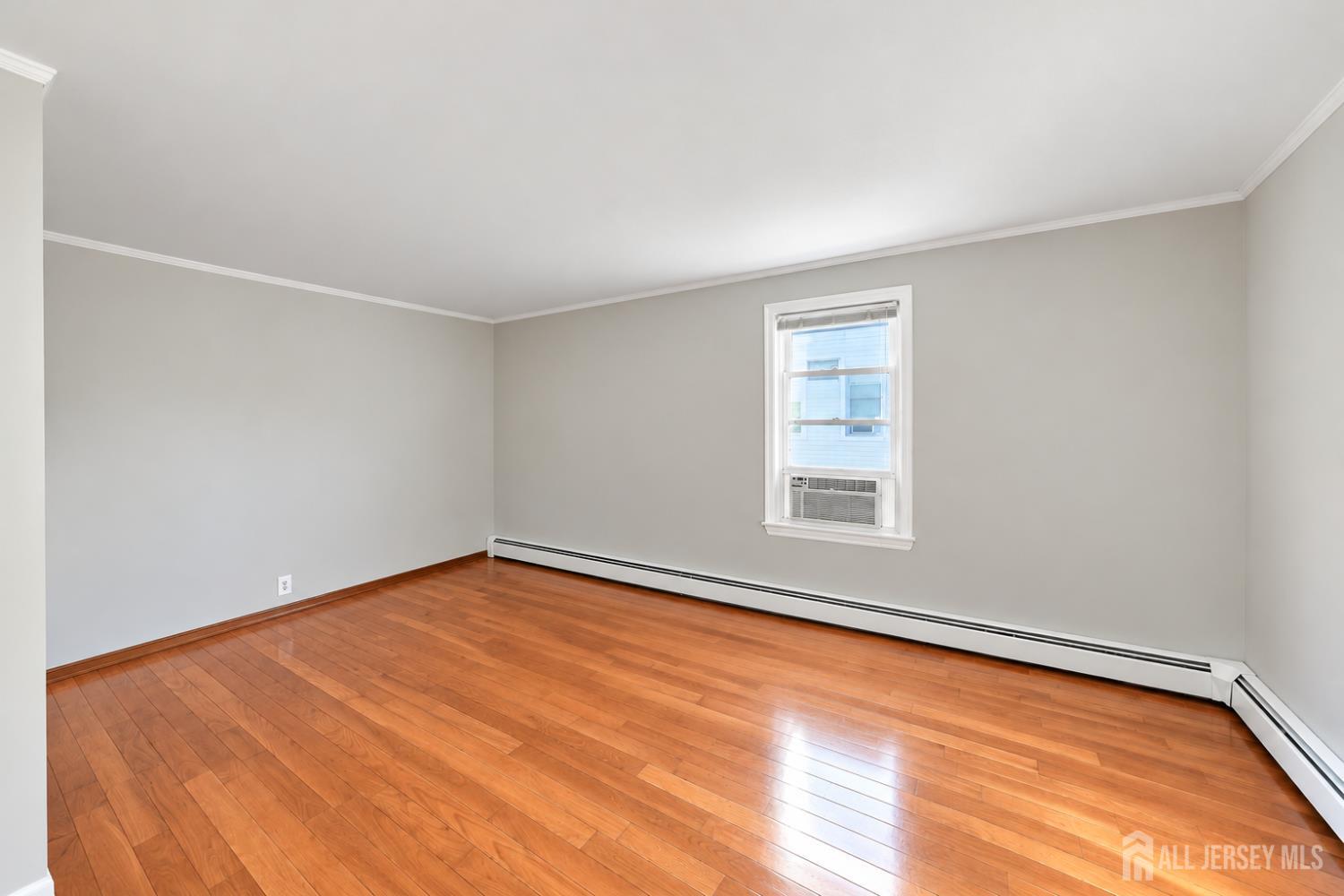 32 3 Street Fords NJ 08863