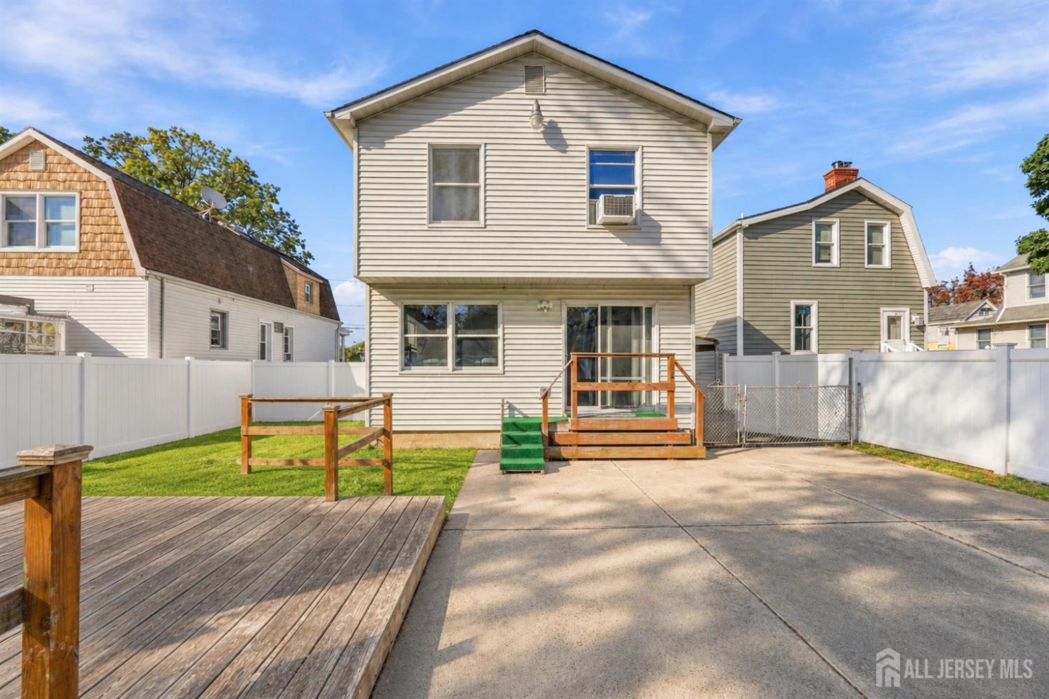 32 3 Street Fords NJ 08863