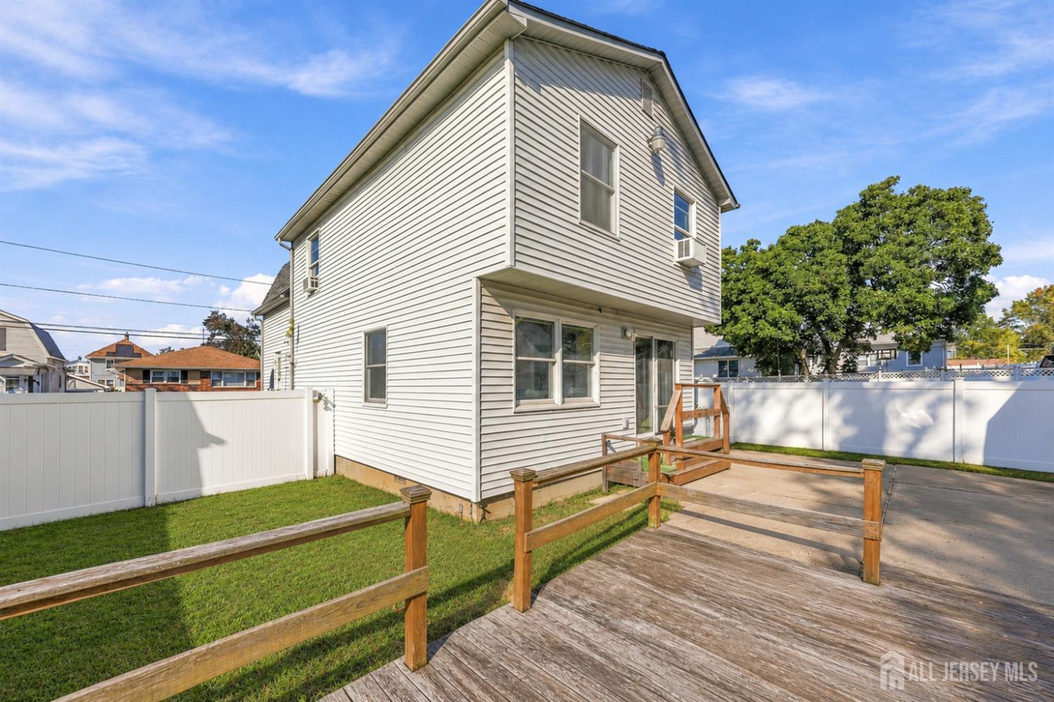 32 3 Street Fords NJ 08863