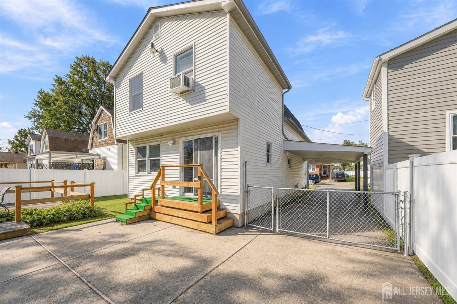 32 3 Street Fords NJ 08863